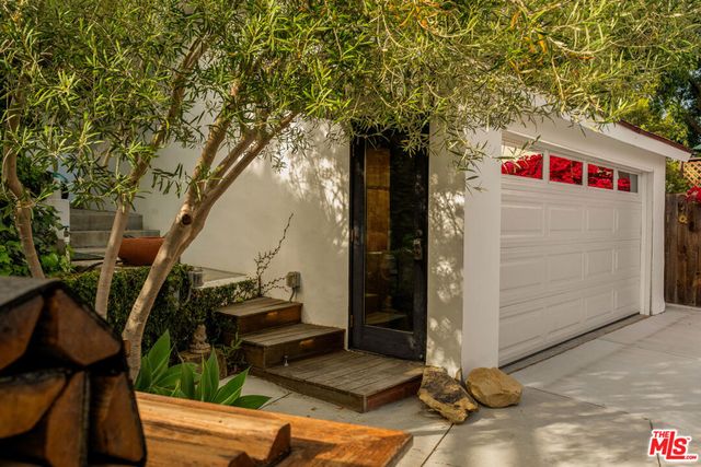 3526 Stoner Avenue, Los Angeles, CA 90066