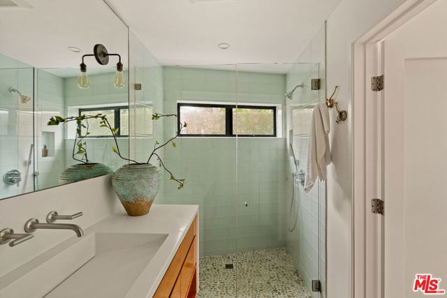 3526 Stoner Avenue, Los Angeles, CA 90066