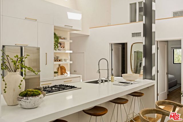 3526 Stoner Avenue, Los Angeles, CA 90066