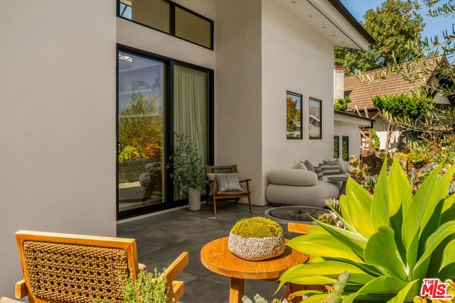 3526 Stoner Avenue, Los Angeles, CA 90066