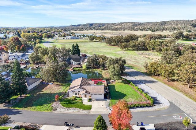 19237 Sandpiper Lane, Cottonwood, CA 96022