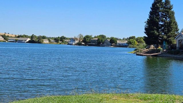 19237 Sandpiper Lane, Cottonwood, CA 96022