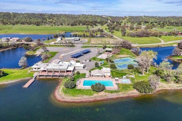 19237 Sandpiper Lane, Cottonwood, CA 96022