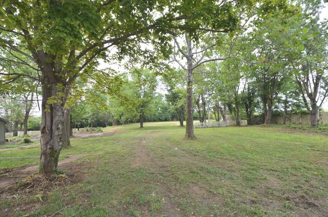 4162 Louisville Road, Salvisa, KY 40372