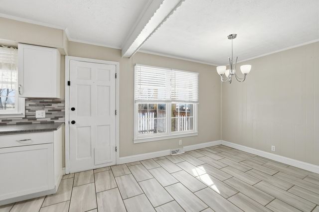 4162 Louisville Road, Salvisa, KY 40372