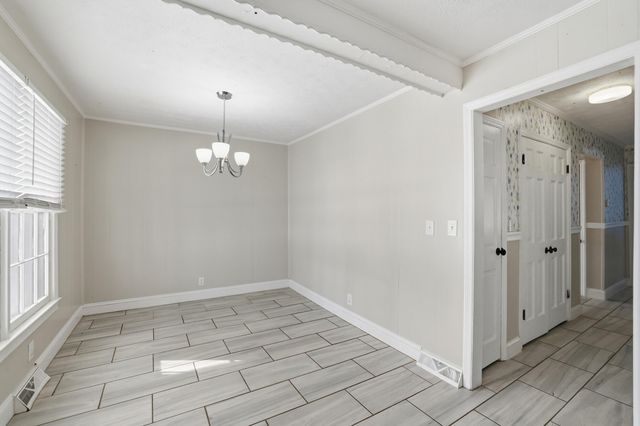 4162 Louisville Road, Salvisa, KY 40372