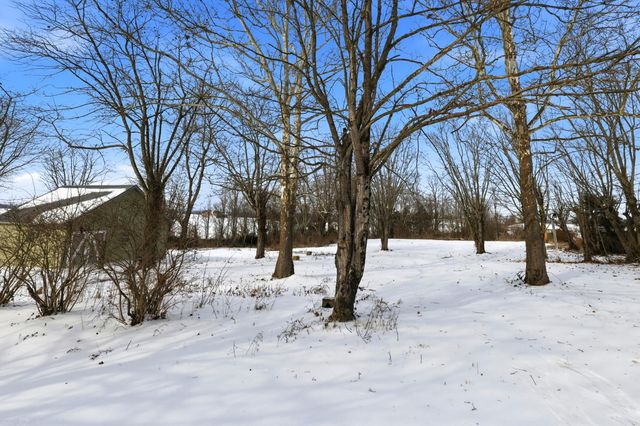 4162 Louisville Road, Salvisa, KY 40372