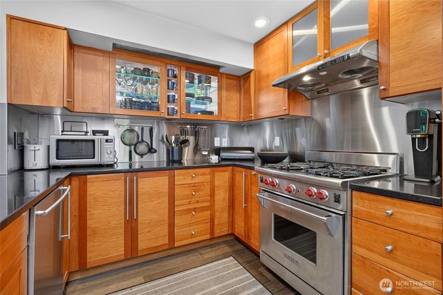 2518 E Roy Street, Seattle, WA 98112