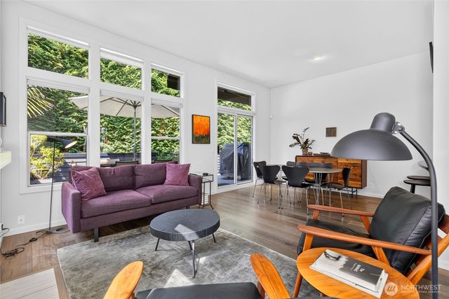 2518 E Roy Street, Seattle, WA 98112