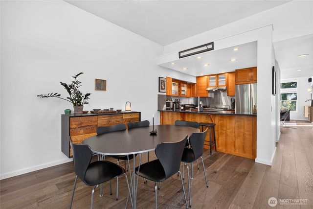 2518 E Roy Street, Seattle, WA 98112