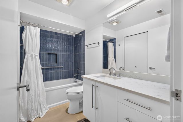 2518 E Roy Street, Seattle, WA 98112