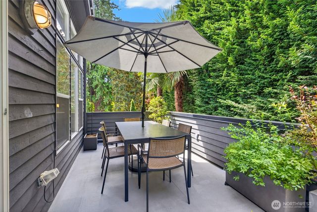 2518 E Roy Street, Seattle, WA 98112