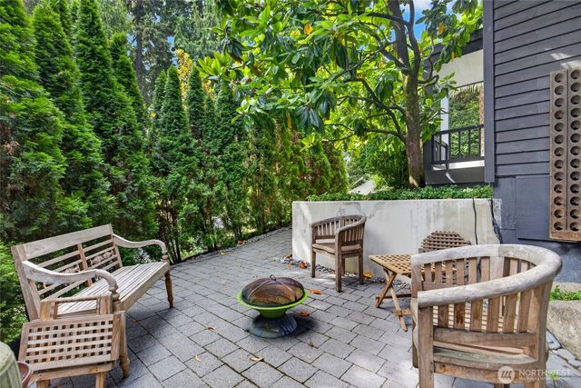 2518 E Roy Street, Seattle, WA 98112