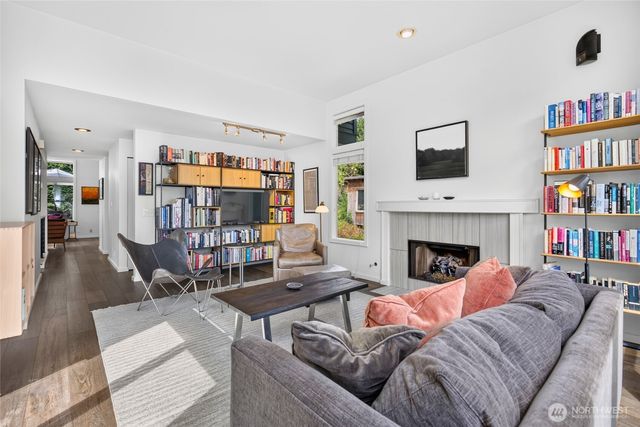 2518 E Roy Street, Seattle, WA 98112