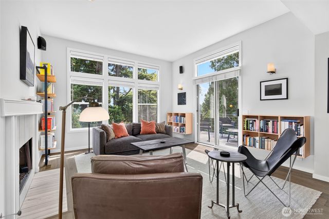 2518 E Roy Street, Seattle, WA 98112