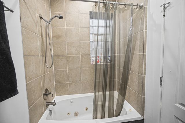 1641 W Farwell Avenue 2N, Chicago, IL 60626