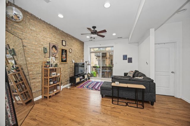 1641 W Farwell Avenue 2N, Chicago, IL 60626
