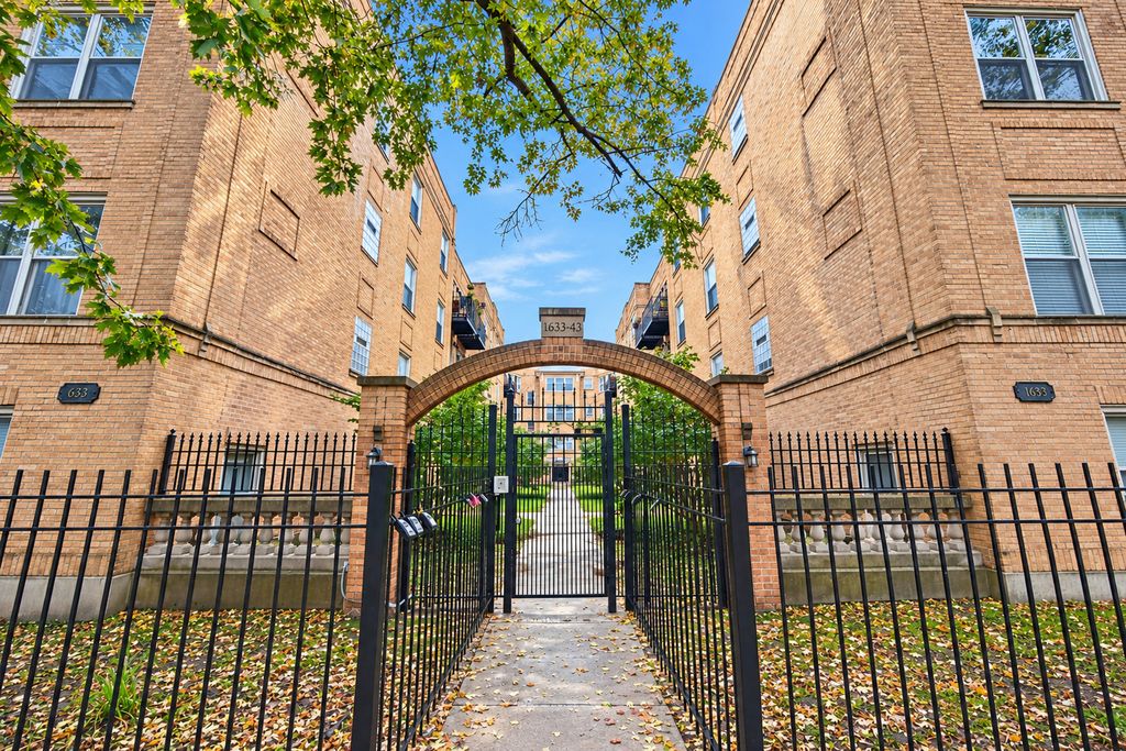 1641 W Farwell Avenue 2N, Chicago, IL 60626