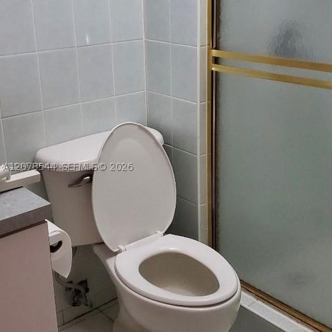 1305 W 46th St 108, Hialeah, FL 33012