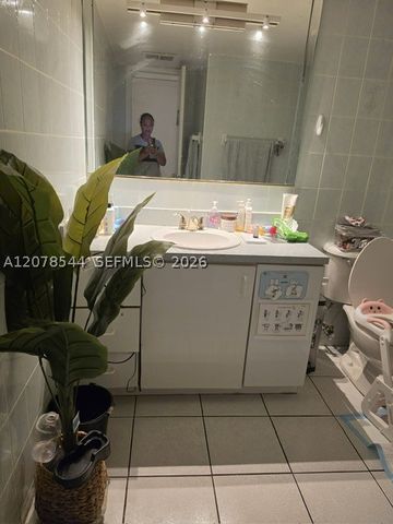 1305 W 46th St 108, Hialeah, FL 33012