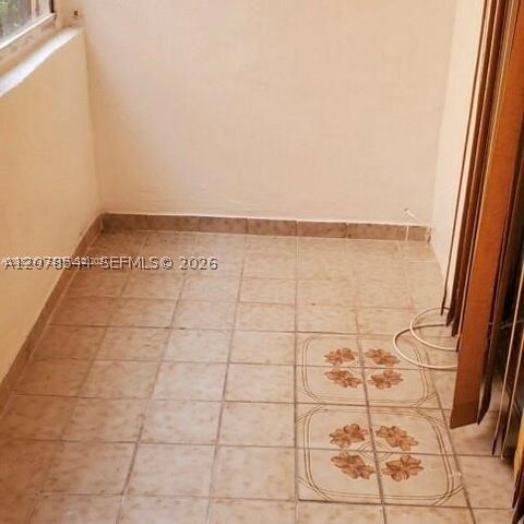 1305 W 46th St 108, Hialeah, FL 33012