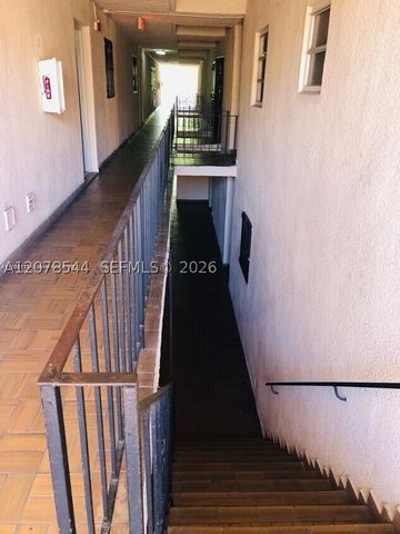 1305 W 46th St 108, Hialeah, FL 33012