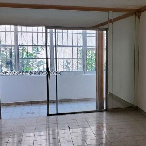 1305 W 46th St 108, Hialeah, FL 33012