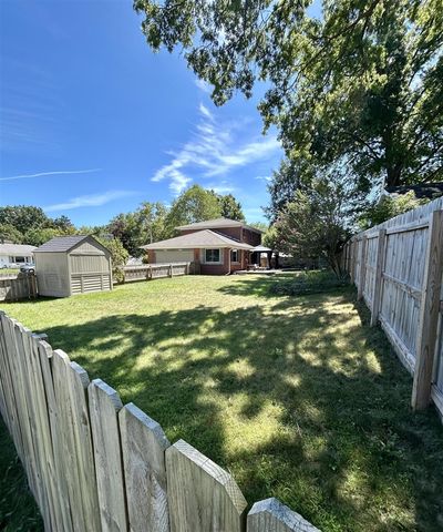 921 Par 4 Circle, Kalamazoo, MI 49008