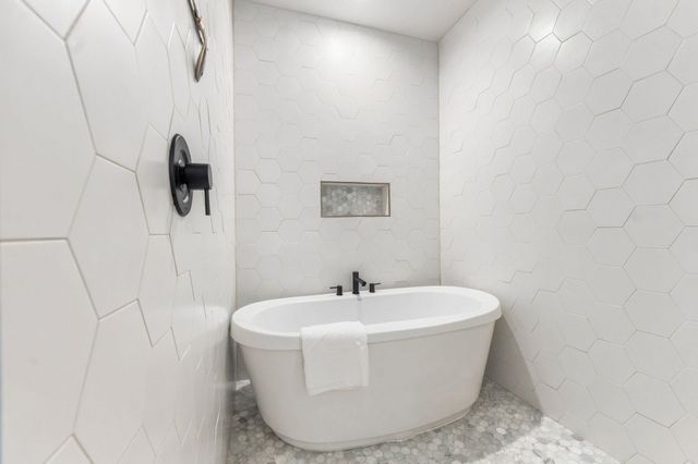 4405 Grotto DR, Austin, TX 78731