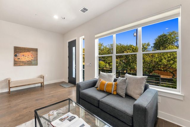 4405 Grotto DR, Austin, TX 78731