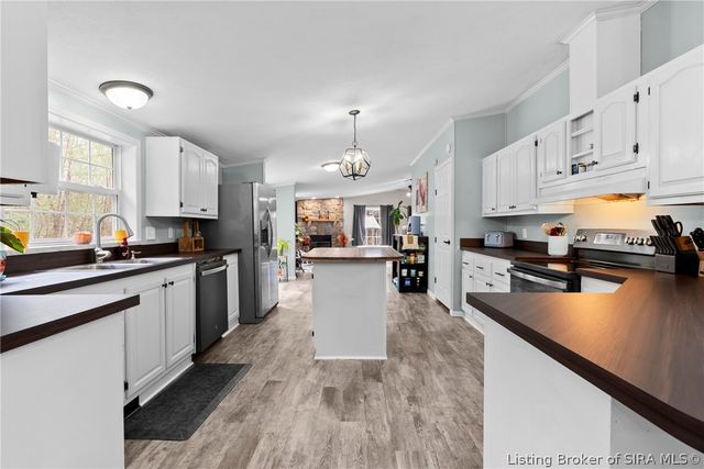 829 Greenrow Drive, Lanesville, IN 47136