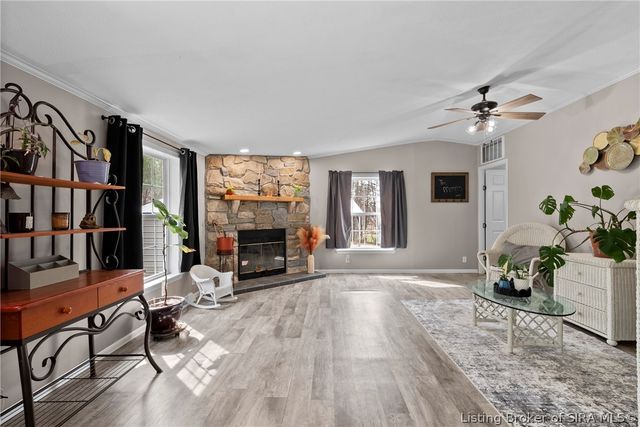 829 Greenrow Drive, Lanesville, IN 47136