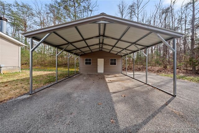 829 Greenrow Drive, Lanesville, IN 47136