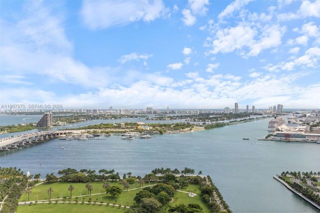 900 Biscayne Blvd 3502, Miami, FL 33132