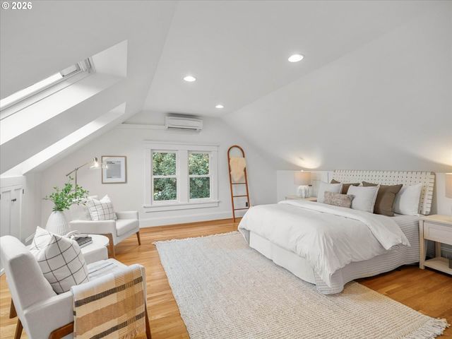2607 Ne 14TH Ave, Portland, OR 97212