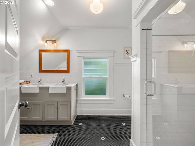 2607 Ne 14TH Ave, Portland, OR 97212