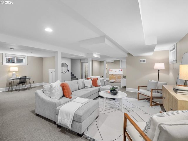 2607 Ne 14TH Ave, Portland, OR 97212