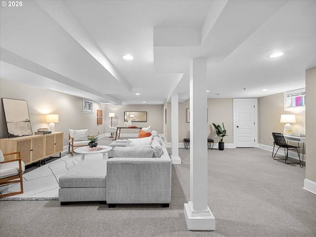 2607 Ne 14TH Ave, Portland, OR 97212