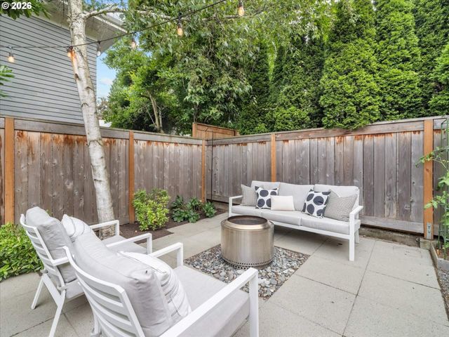 2607 Ne 14TH Ave, Portland, OR 97212