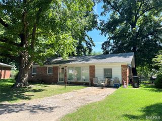 8 Grace Court, Belleville, IL 62226