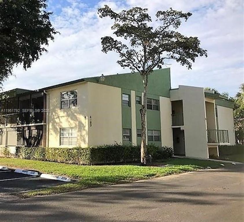 4113 NW 88th Ave 203, Coral Springs, FL 33065