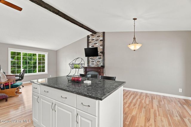 460 W Bridle LN, Post Falls, ID 83854