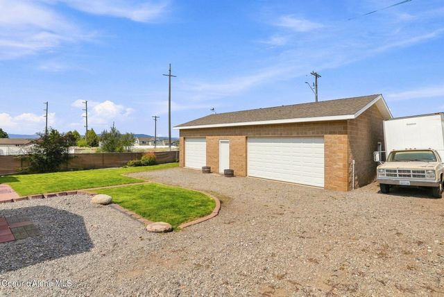 460 W Bridle LN, Post Falls, ID 83854