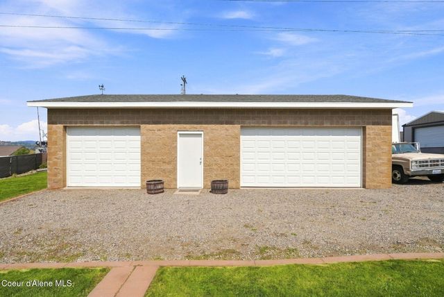 460 W Bridle LN, Post Falls, ID 83854