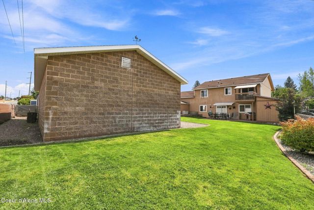 460 W Bridle LN, Post Falls, ID 83854