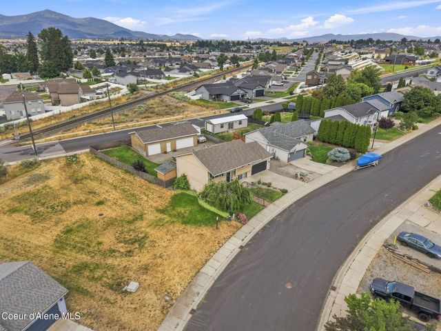 460 W Bridle LN, Post Falls, ID 83854