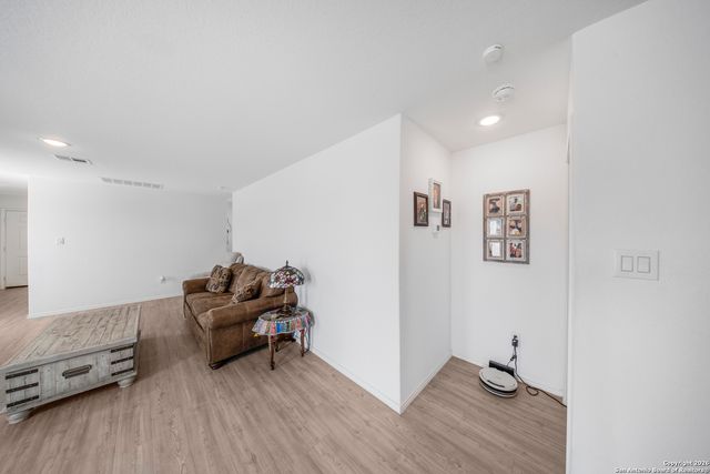 7120 Yellow Sapphire, San Antonio, TX 78263