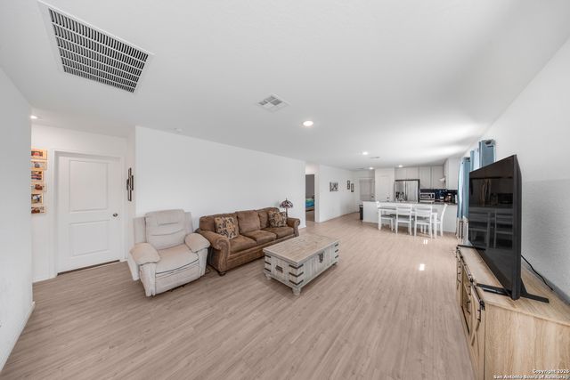 7120 Yellow Sapphire, San Antonio, TX 78263