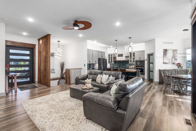 268 S Wellcrest Ct, Wichita, KS 67052