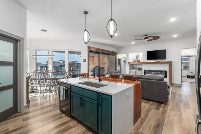 268 S Wellcrest Ct, Wichita, KS 67052